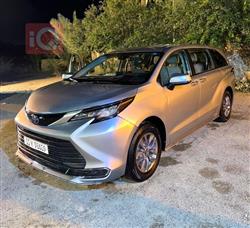 تۆیۆتا سیانا